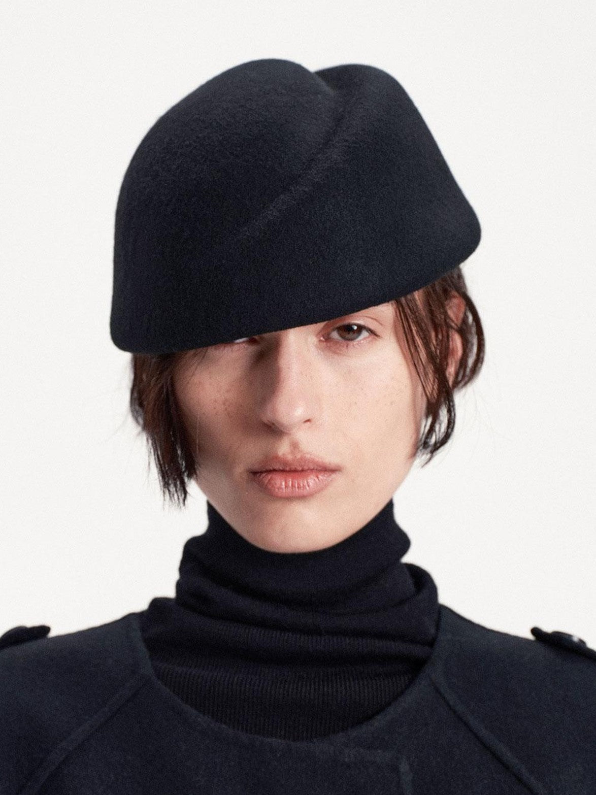 LYUOCHENG Elegant Structured Brimless Wool Felt Hat Women&