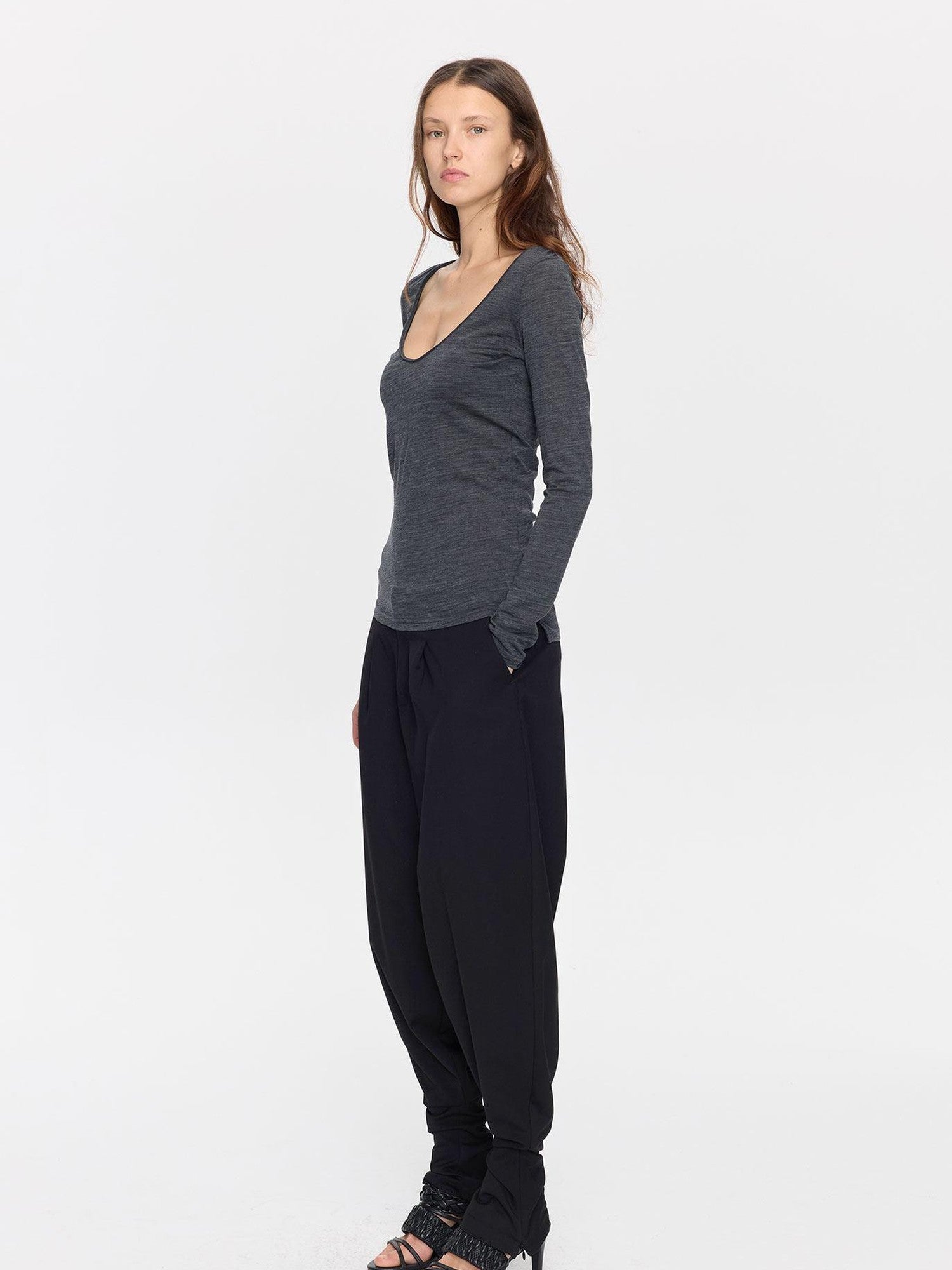 LYUOCHENG Frayed Rolled Edge Wide Crewneck Women&