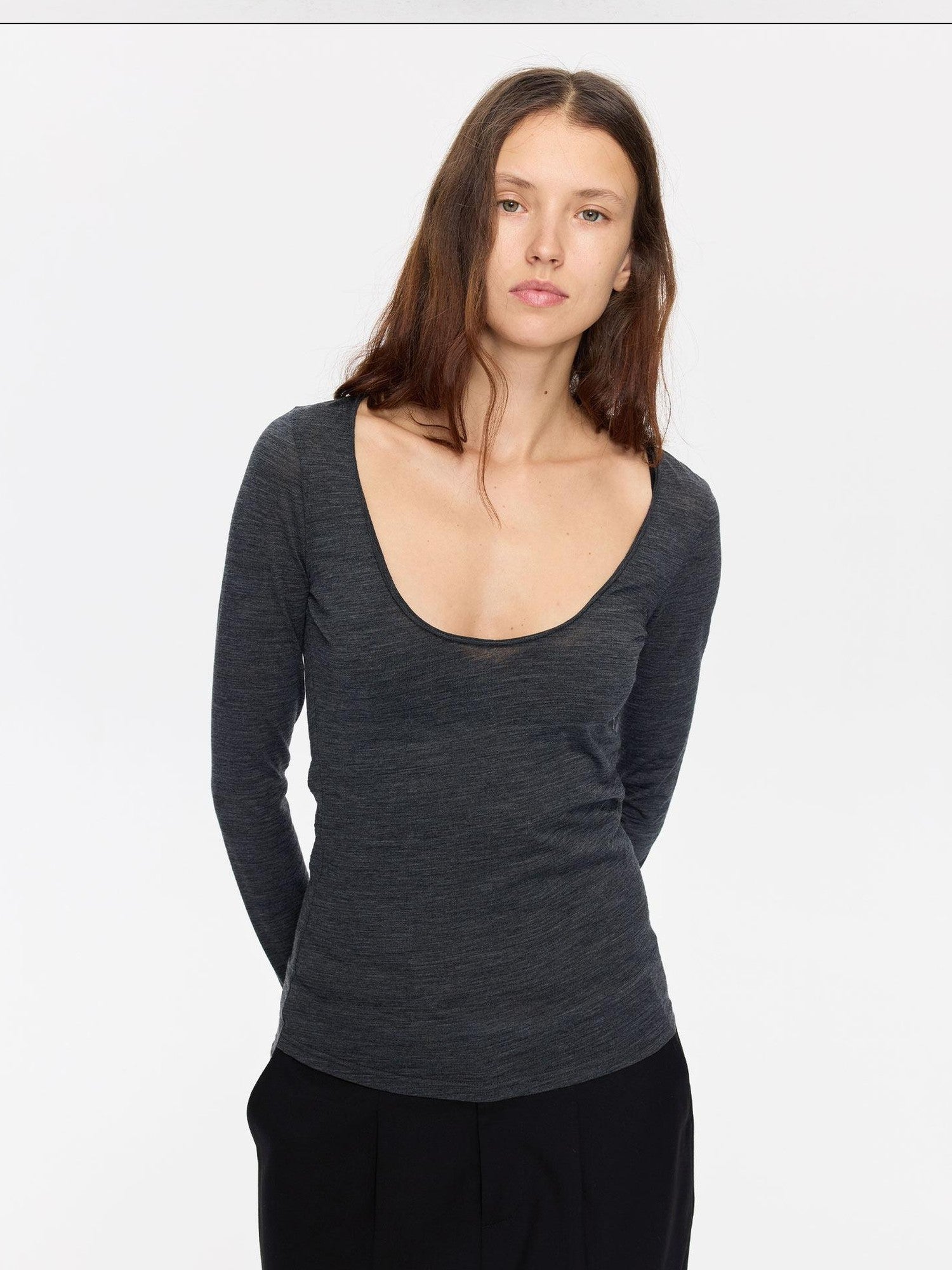 LYUOCHENG Frayed Rolled Edge Wide Crewneck Women&