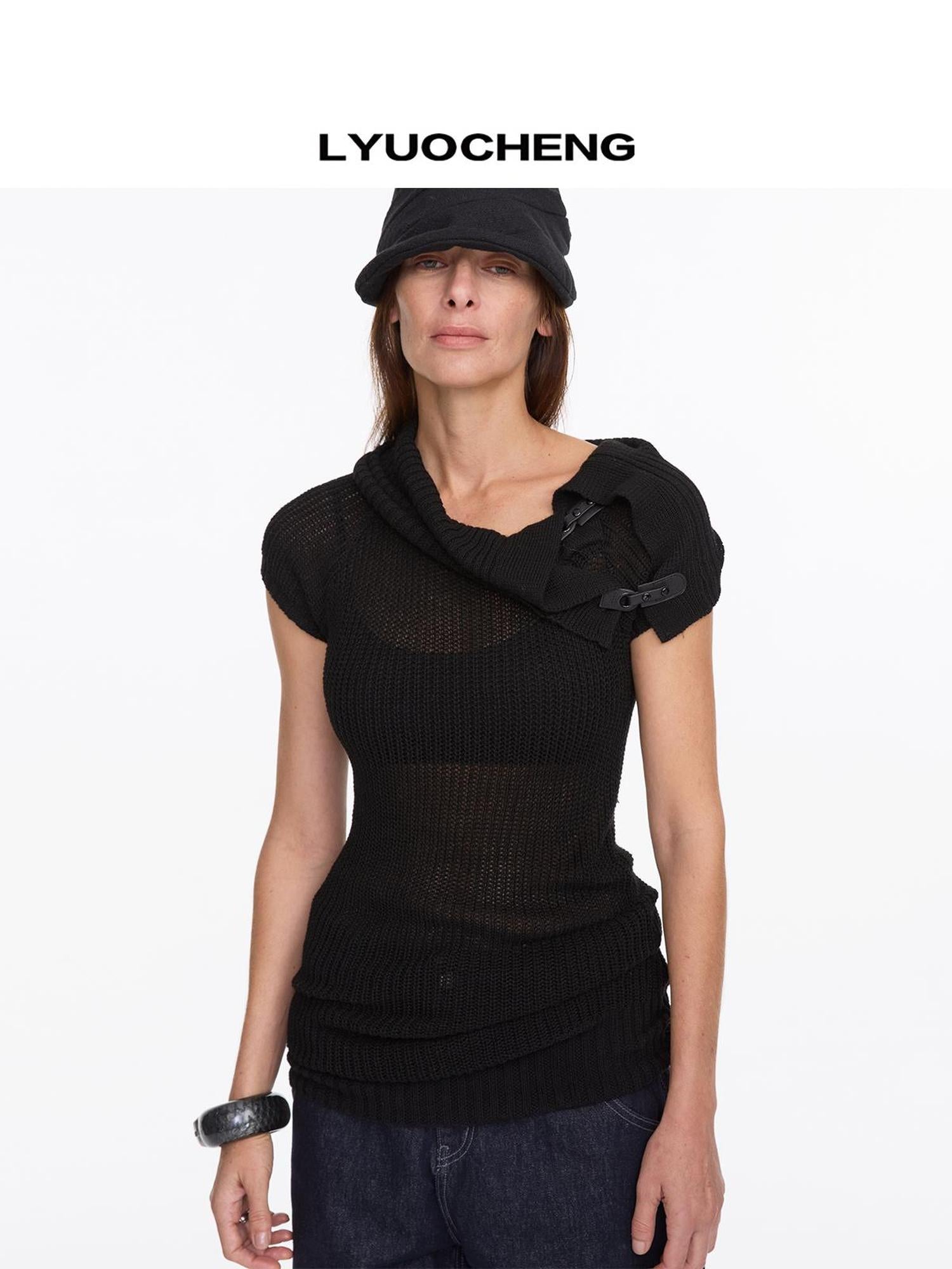 LYUOCHENG Oversized Collar Knit Top