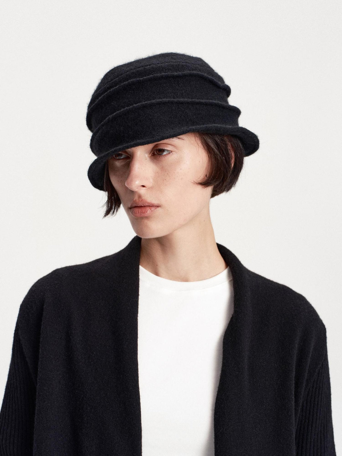 LYUOCHENG Pleated Round Crown Solid Color Wool Blend Warm Women&
