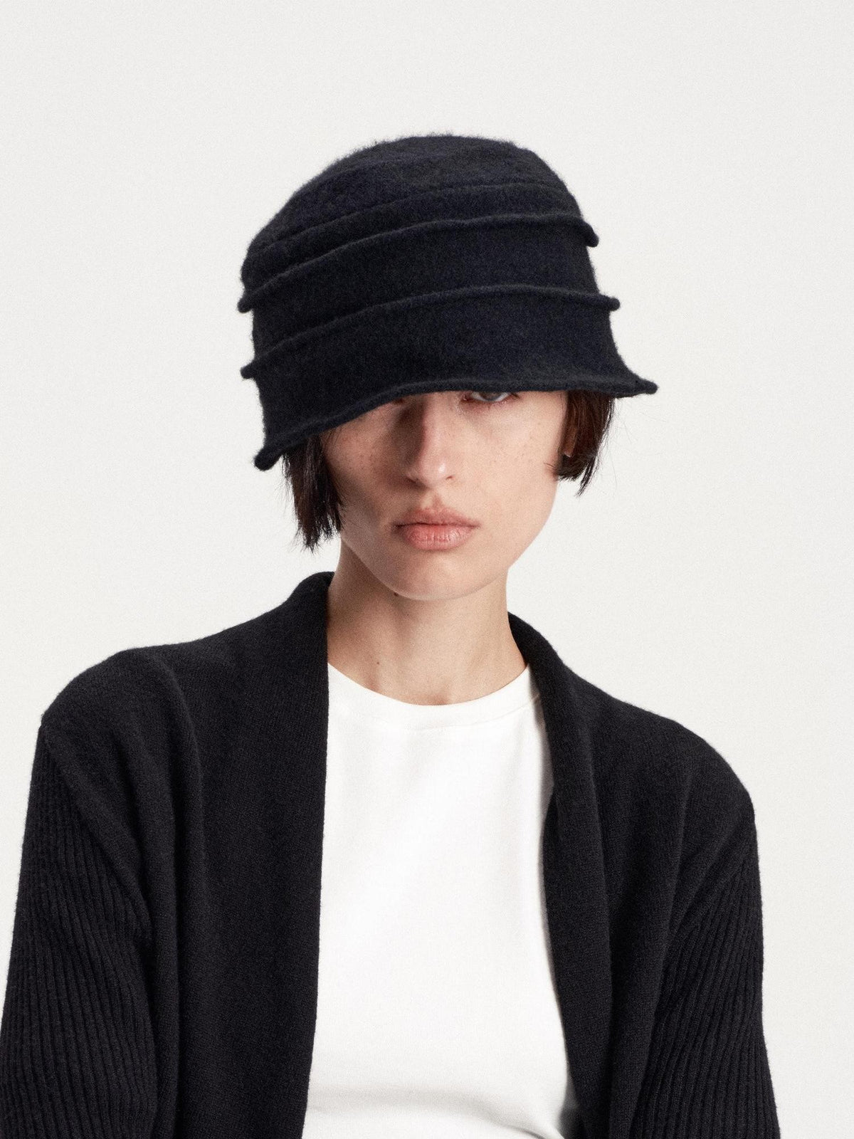 LYUOCHENG Pleated Round Crown Solid Color Wool Blend Warm Women&