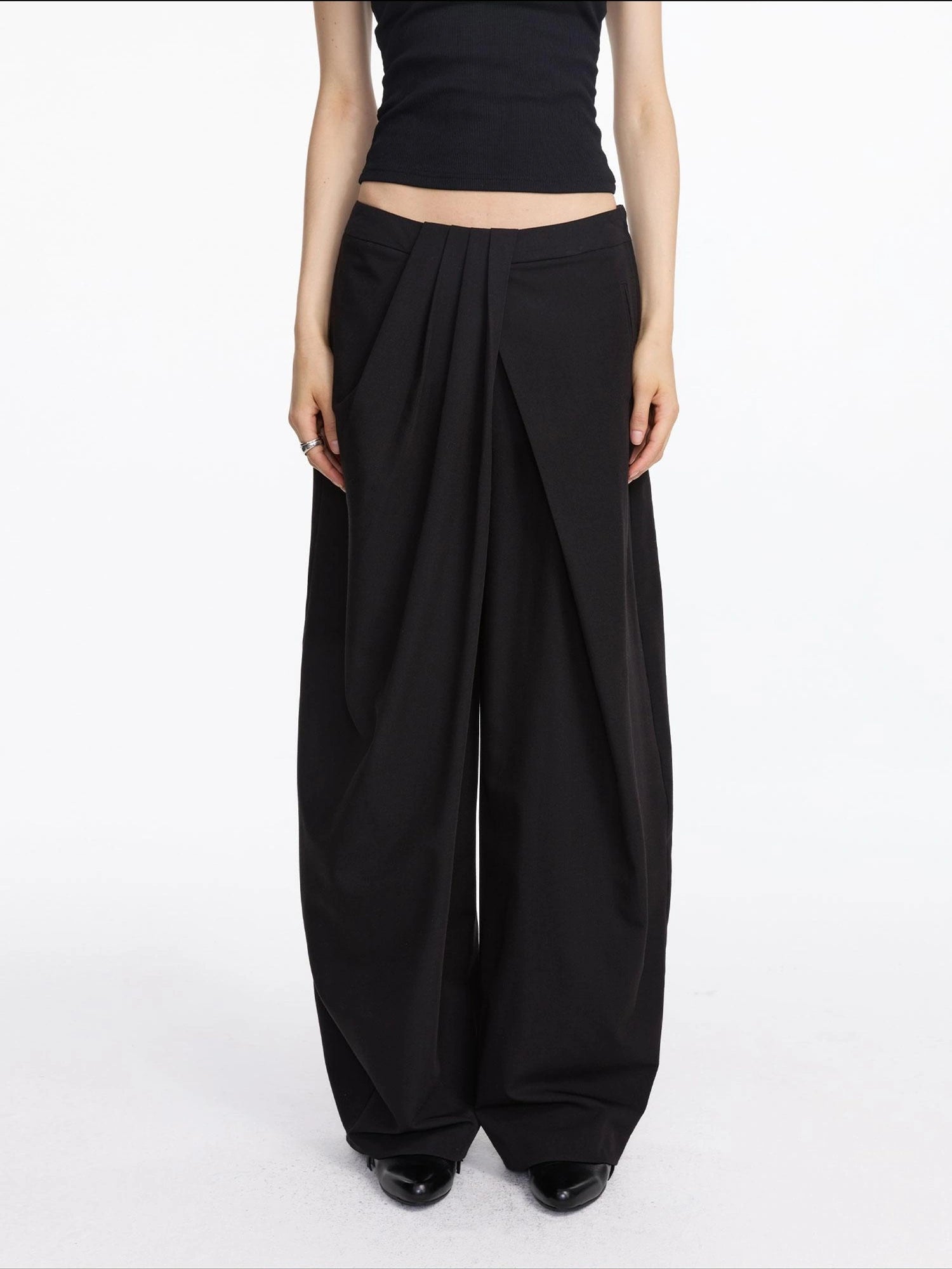LYUOCHENG Pleated Wide Leg Trousers With Asymmetric Waist