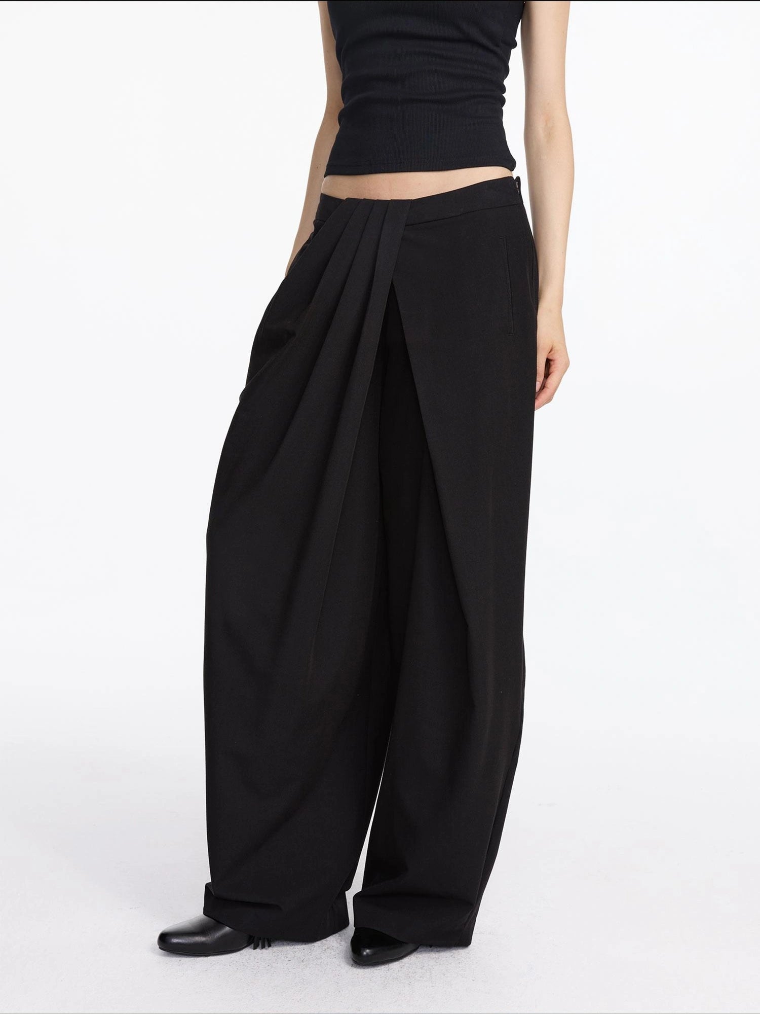 LYUOCHENG Pleated Wide Leg Trousers With Asymmetric Waist