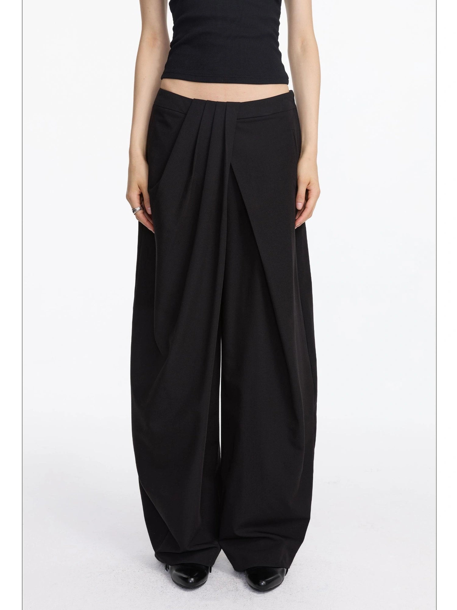LYUOCHENG Pleated Wide Leg Trousers With Asymmetric Waist