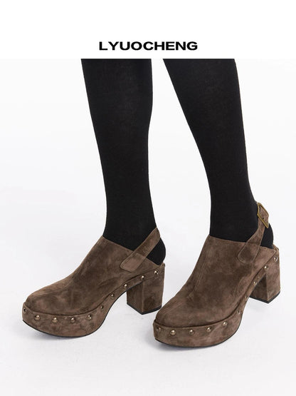 LYUOCHENG Rivet Studded Suede Wedge Boots In Brown