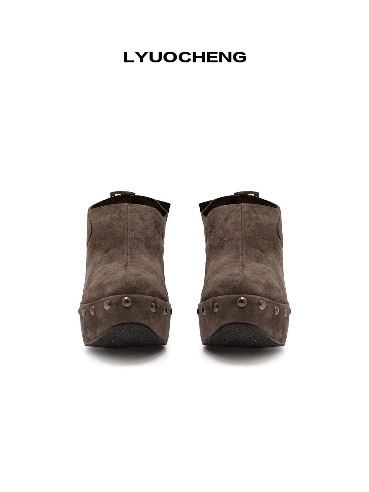 LYUOCHENG Rivet Studded Suede Wedge Boots In Brown