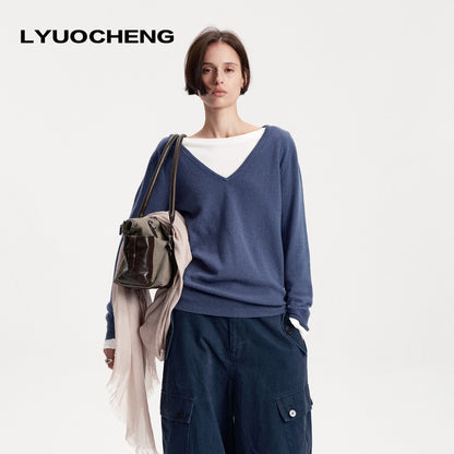 LYUOCHENG_Soft_Knit_Solid_V-neck_Women&