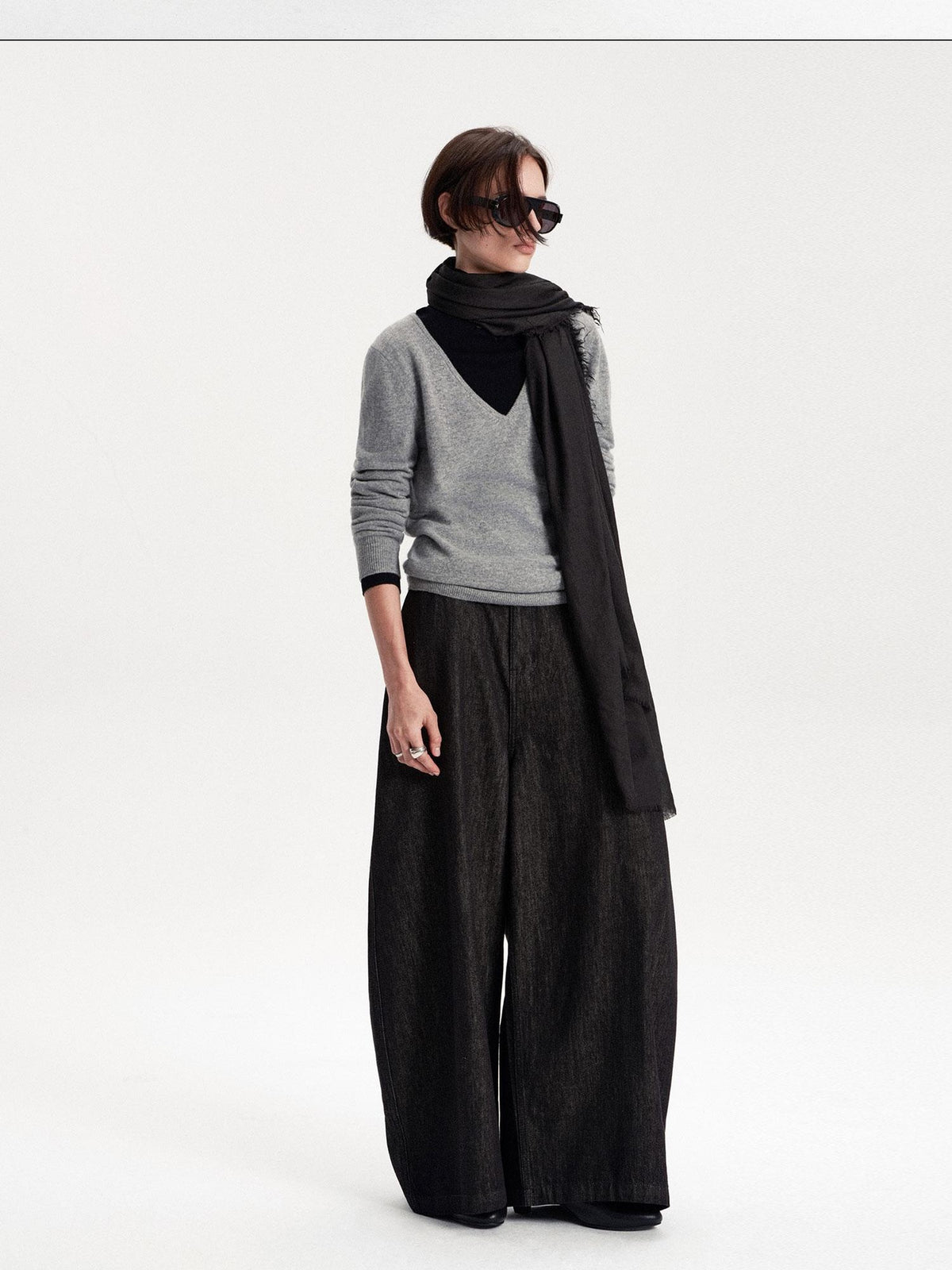 LYUOCHENG Soft Knit Solid V-neck Women&