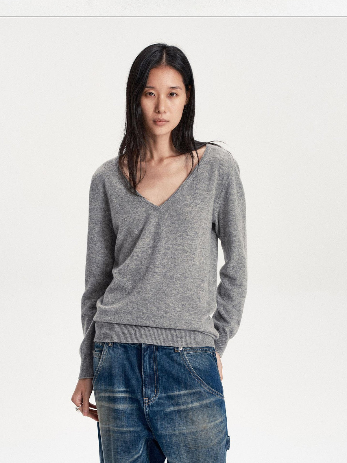 LYUOCHENG Soft Knit Solid V-neck Women&