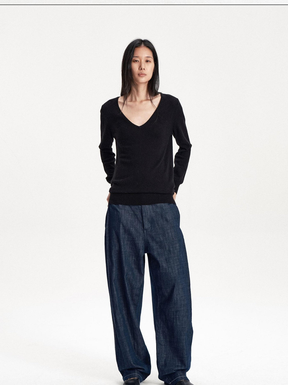 LYUOCHENG Soft Knit Solid V-neck Women&