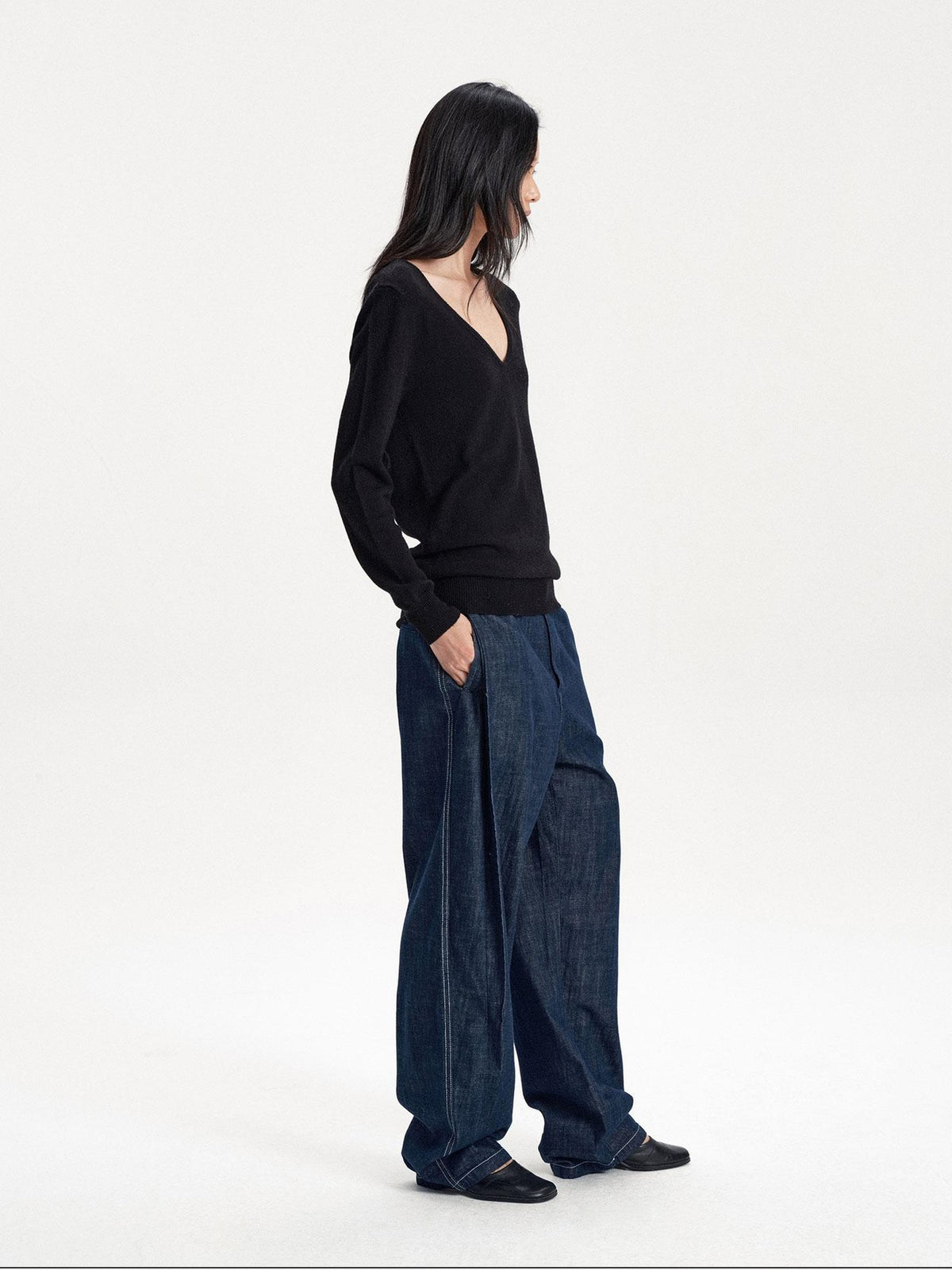 LYUOCHENG Soft Knit Solid V-neck Women&