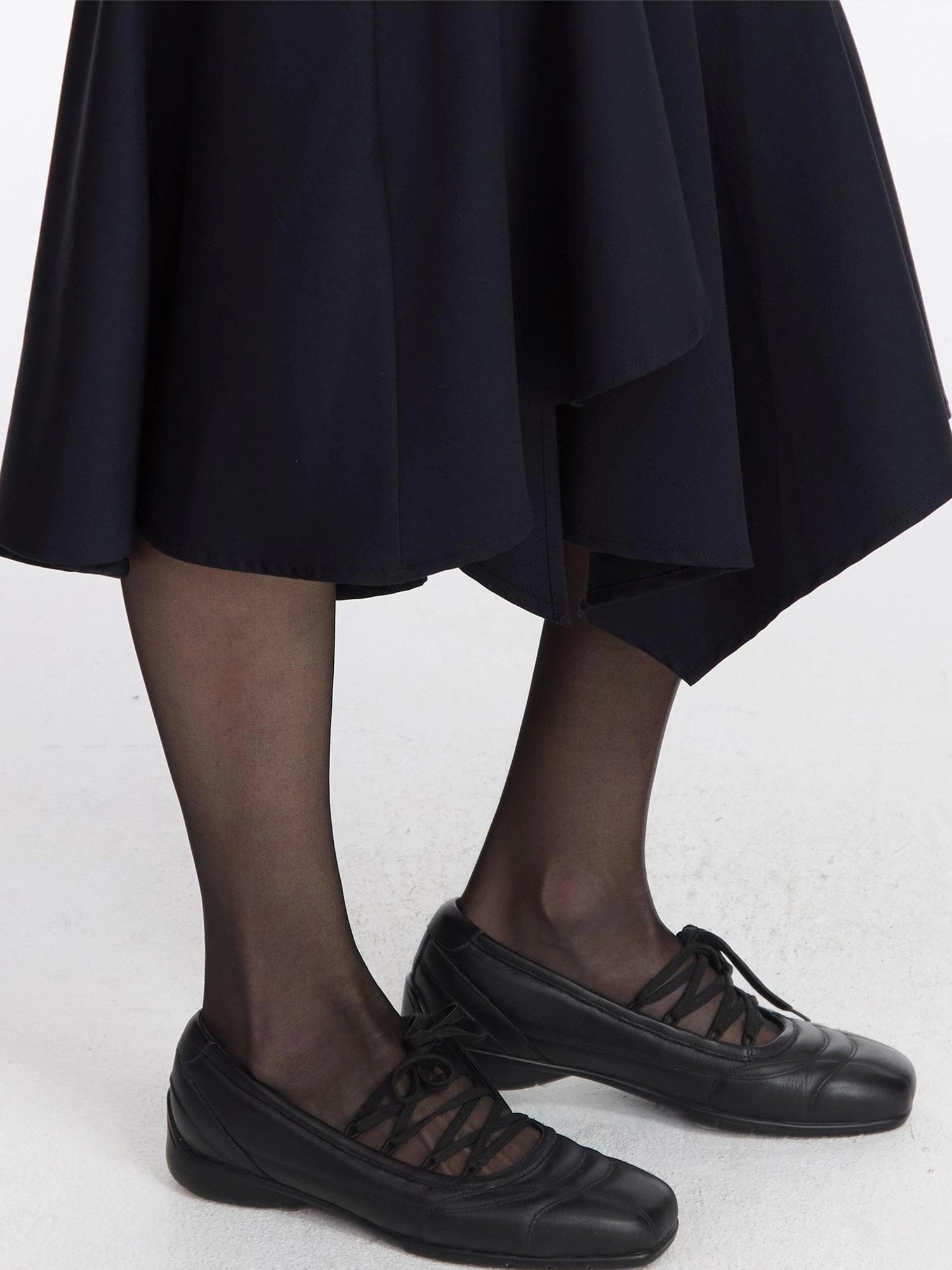 LYUOCHENG Soft Sponge Tie Up Ballet Flat