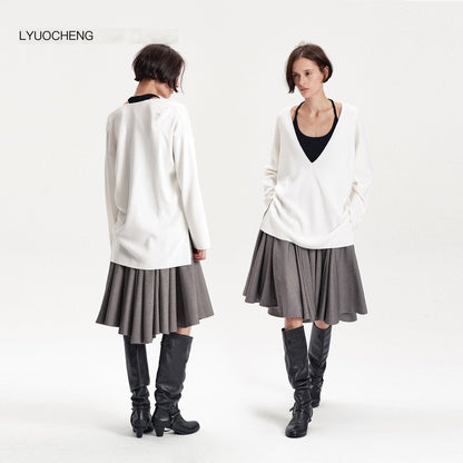 LYUOCHENG_Solid_Minimalist_Deep_V-neck_Pullover_Wool_Blend_Women&