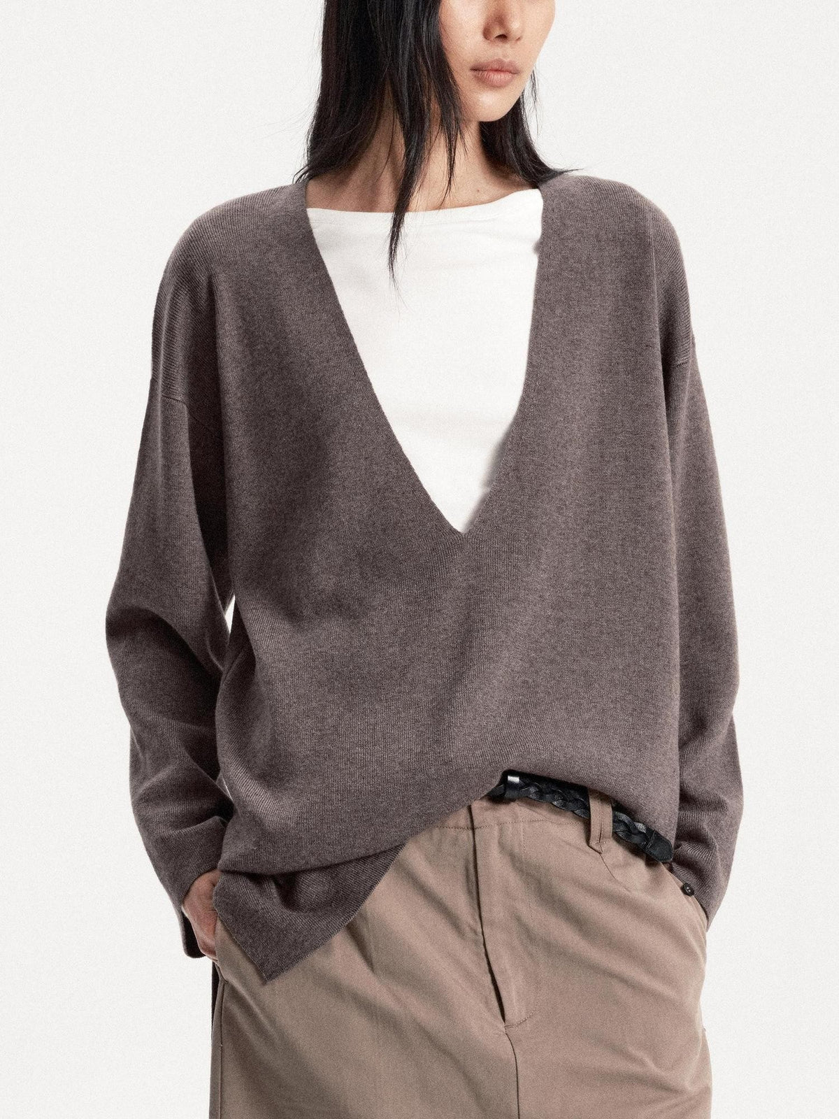 LYUOCHENG Solid Minimalist Deep V-neck Pullover Wool Blend Women&