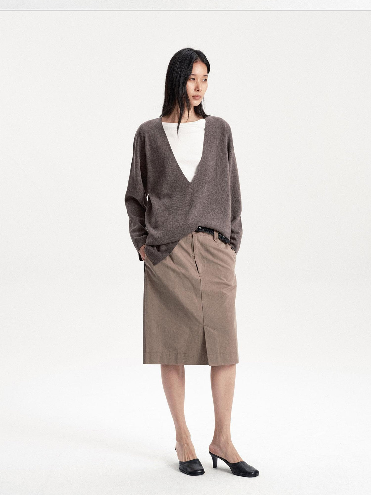 LYUOCHENG Solid Minimalist Deep V-neck Pullover Wool Blend Women&