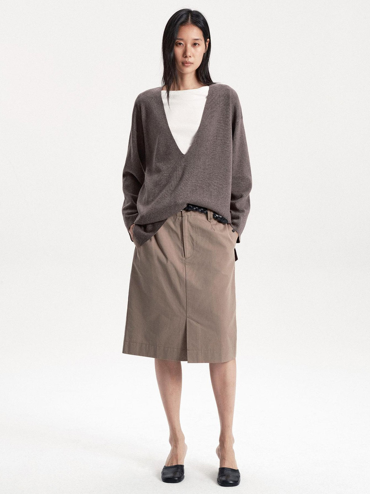 LYUOCHENG Solid Minimalist Deep V-neck Pullover Wool Blend Women&
