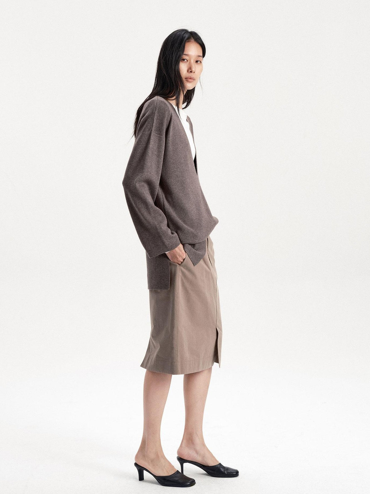 LYUOCHENG Solid Minimalist Deep V-neck Pullover Wool Blend Women&