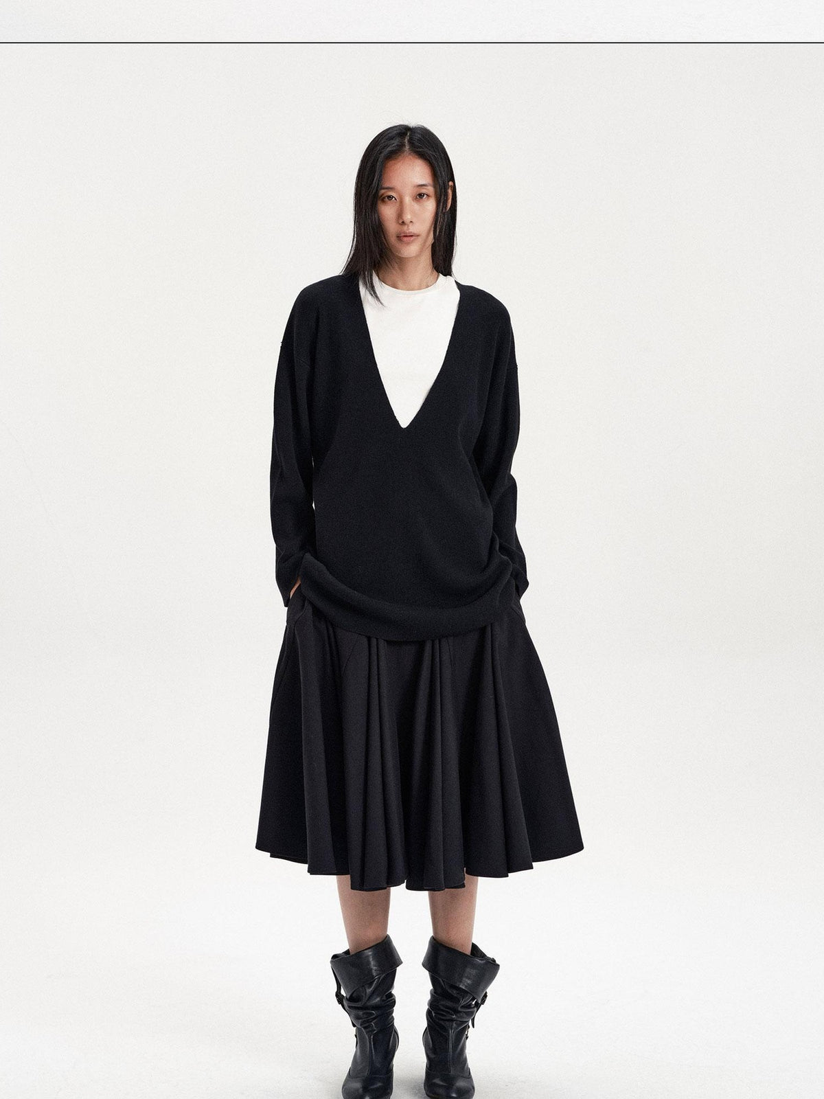 LYUOCHENG Solid Minimalist Deep V-neck Pullover Wool Blend Women&