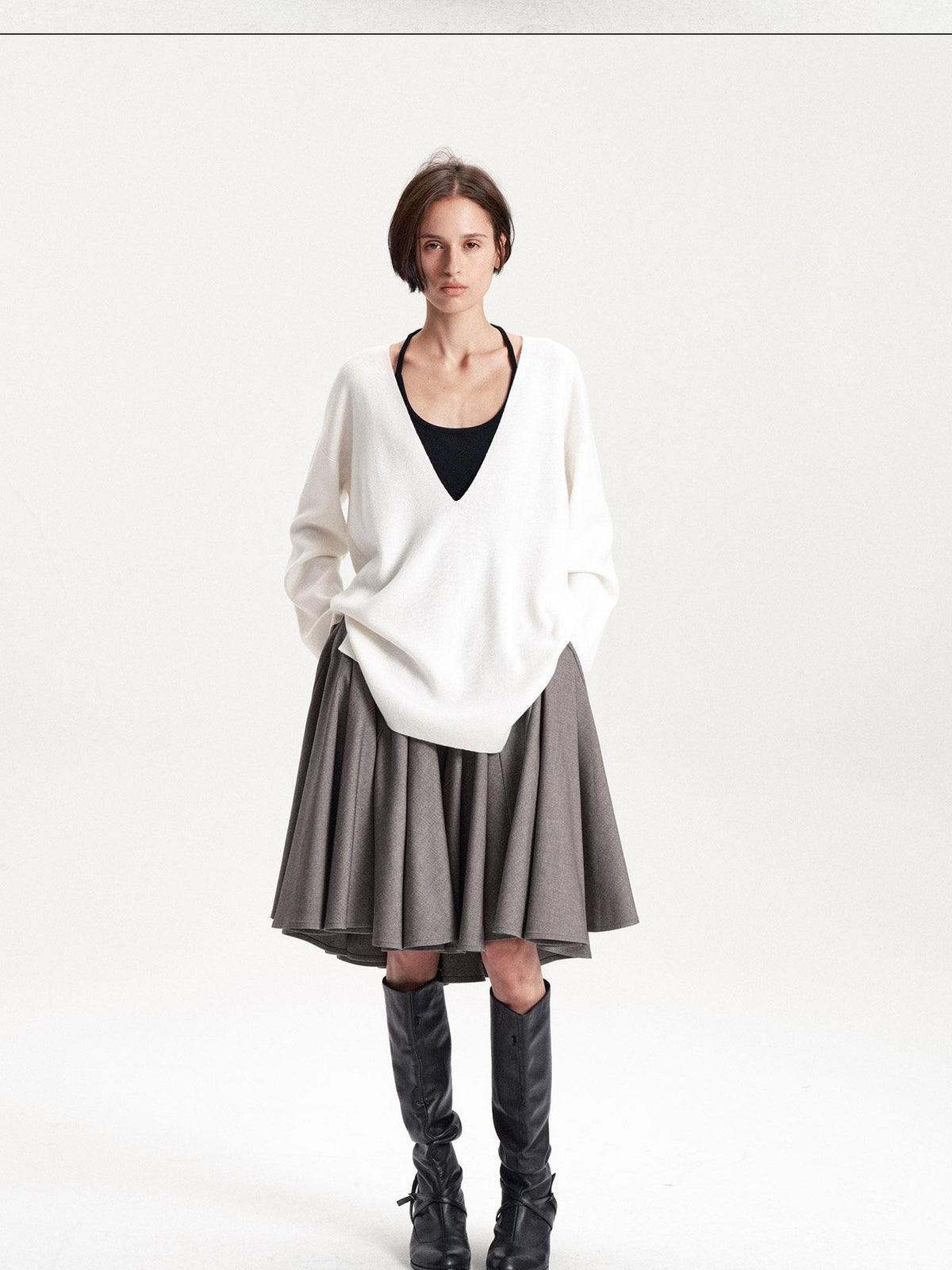 LYUOCHENG Solid Minimalist Deep V-neck Pullover Wool Blend Women&