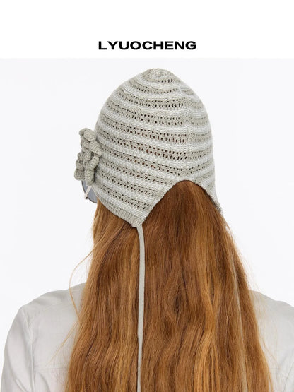 LYUOCHENG Striped Knit Beanie With Detachable Floral Accent