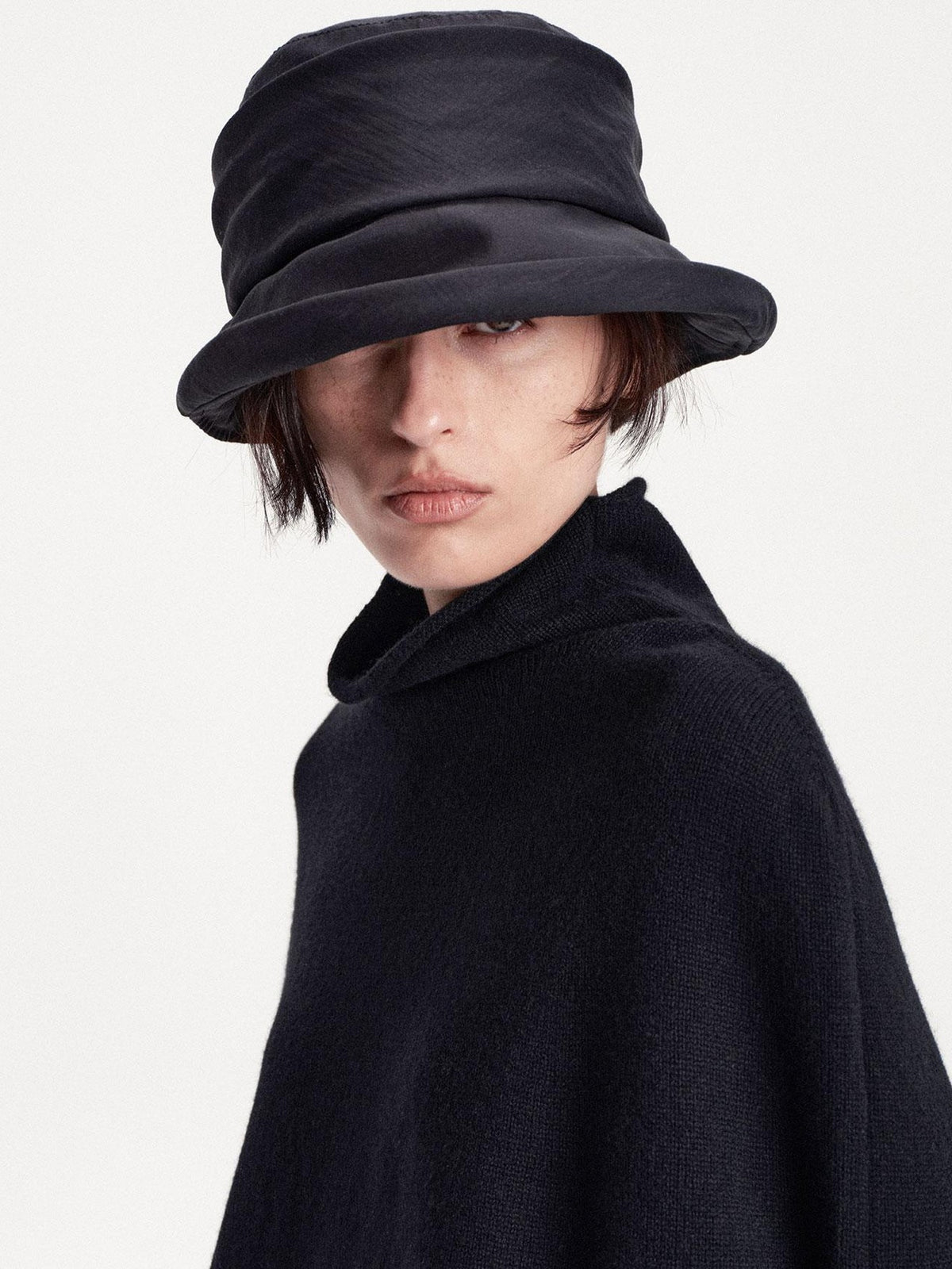 LYUOCHENG Textured Pleated Wide Brim Bucket Women&