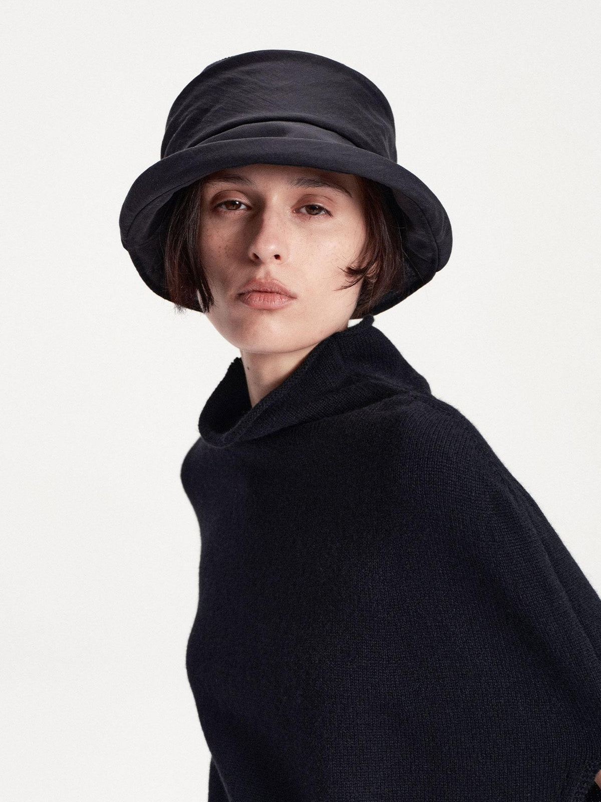 LYUOCHENG Textured Pleated Wide Brim Bucket Women&