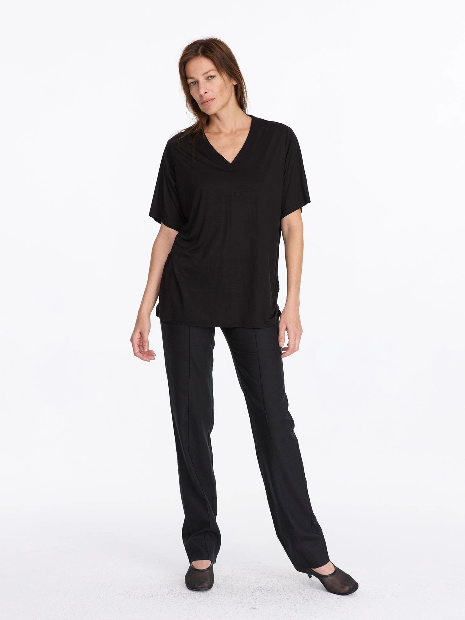 LYUOCHENG V-Neck Loose Tee With Cooling Tencel Blend