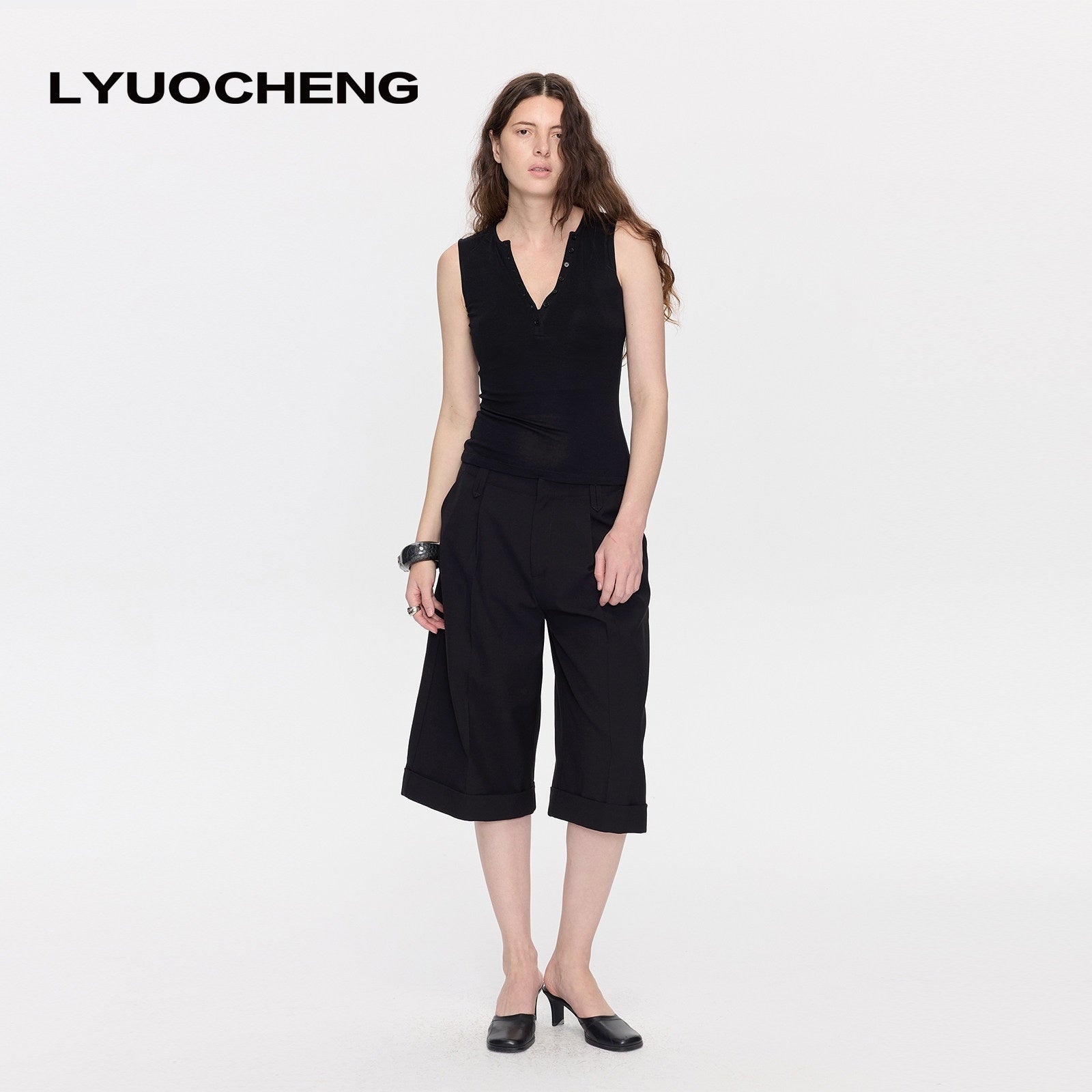 LYUOCHENG_V-neck_Buttons_Racerback_Slim_Plain_Knit_Women&