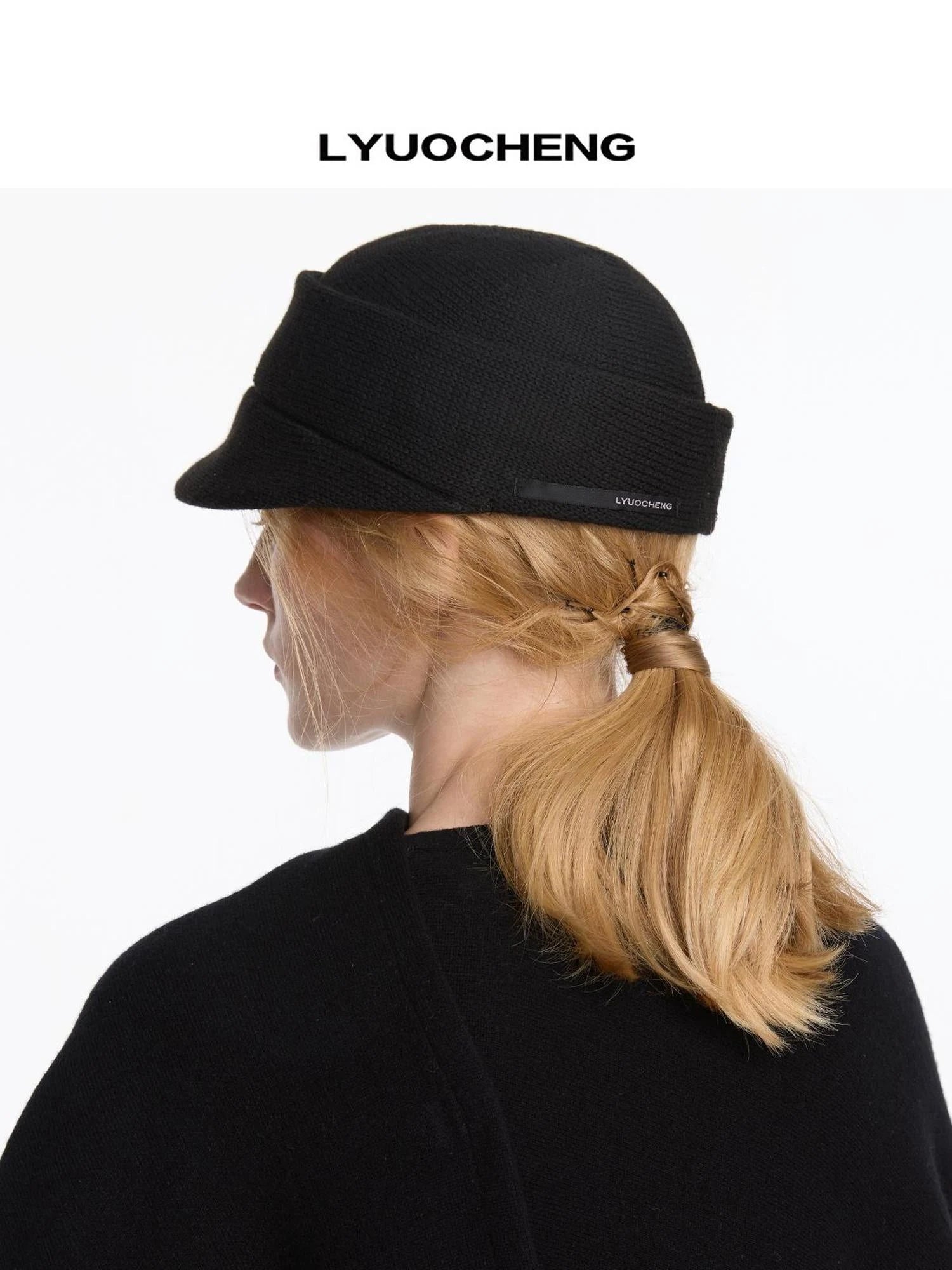 Vintage Autumn Knit Cloche Hat With Short Brim
