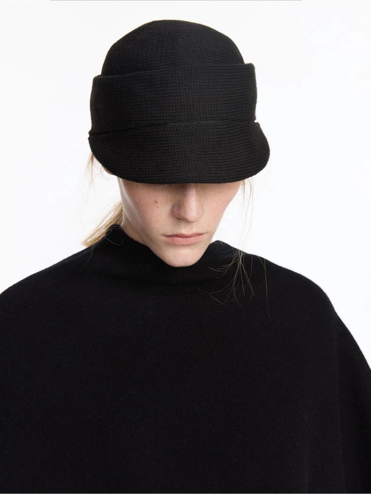 Vintage Autumn Knit Cloche Hat With Short Brim