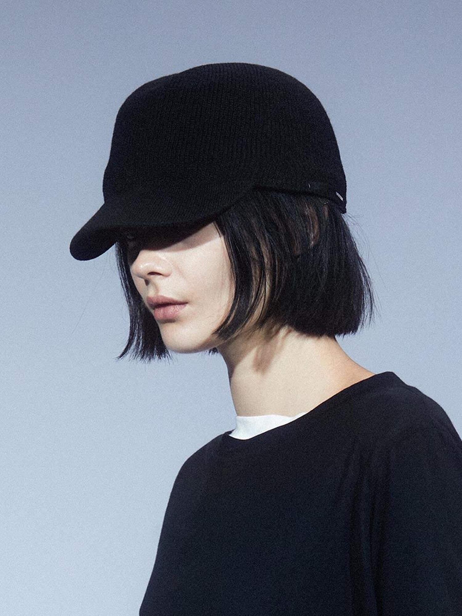 LYUOCHENG Vintage Black Knitted Short Brim Cotton Cap