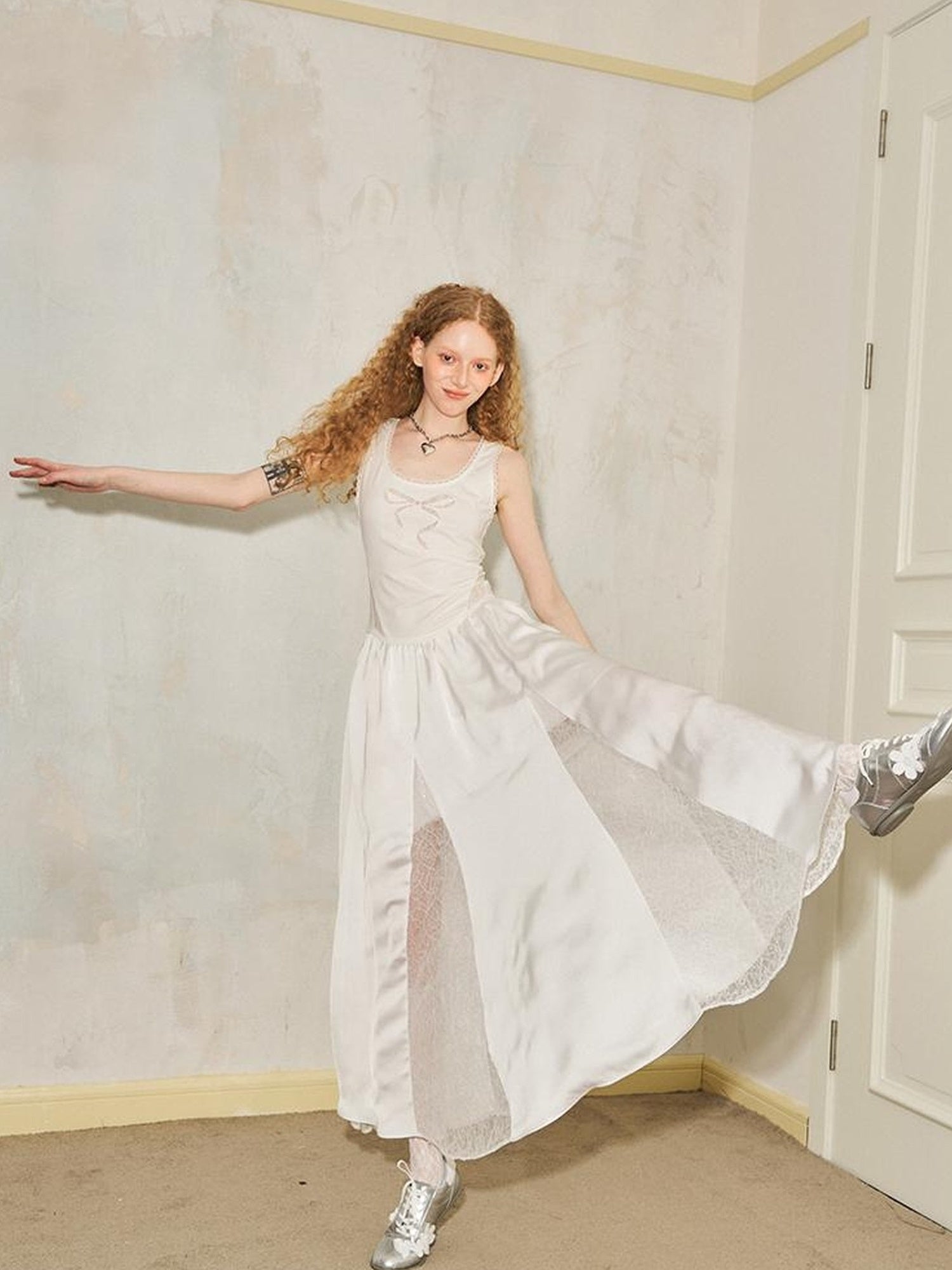 DIDDI MODA Lace Bow Embroidered A Line Dress With Slit Insert