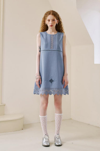 DIDDI MODA Lace Star Cutout Dress