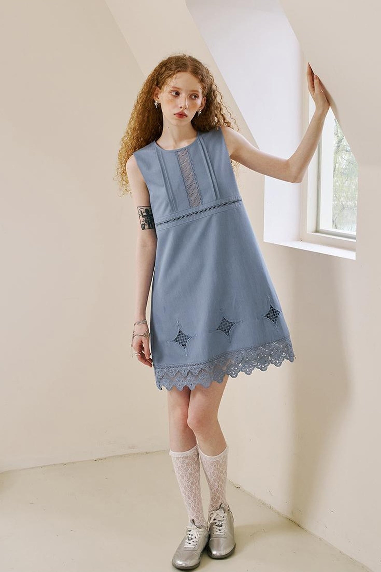 DIDDI MODA Lace Star Cutout Dress