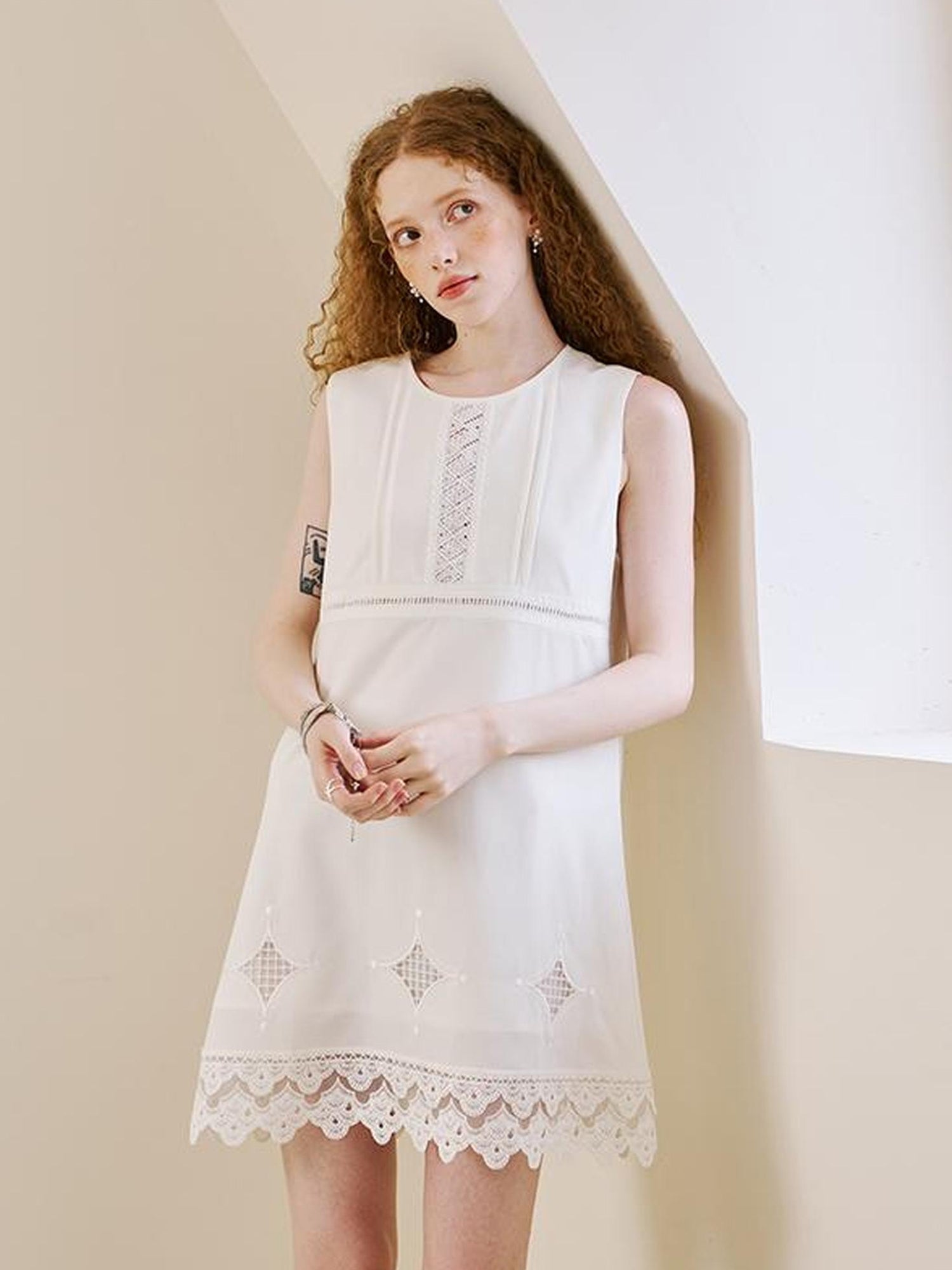 DIDDI MODA Lace Star Cutout Dress