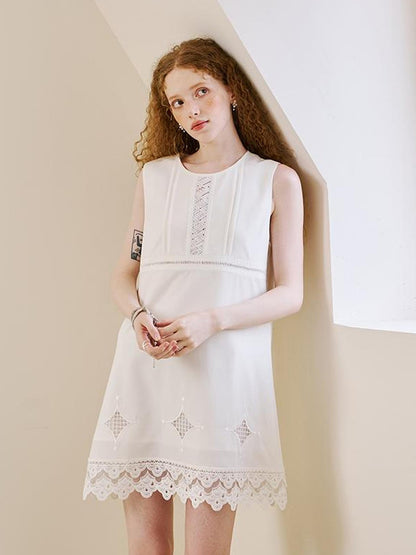 DIDDI MODA Lace Star Cutout Dress