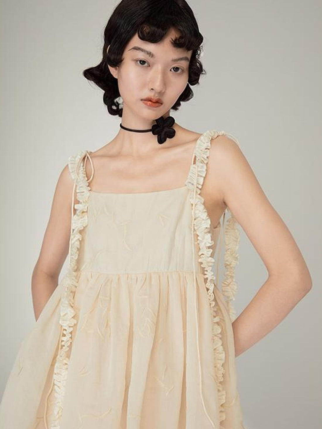 DIDDI MODA Lace Strap Floral Babydoll Dress With Bow Tie Detail