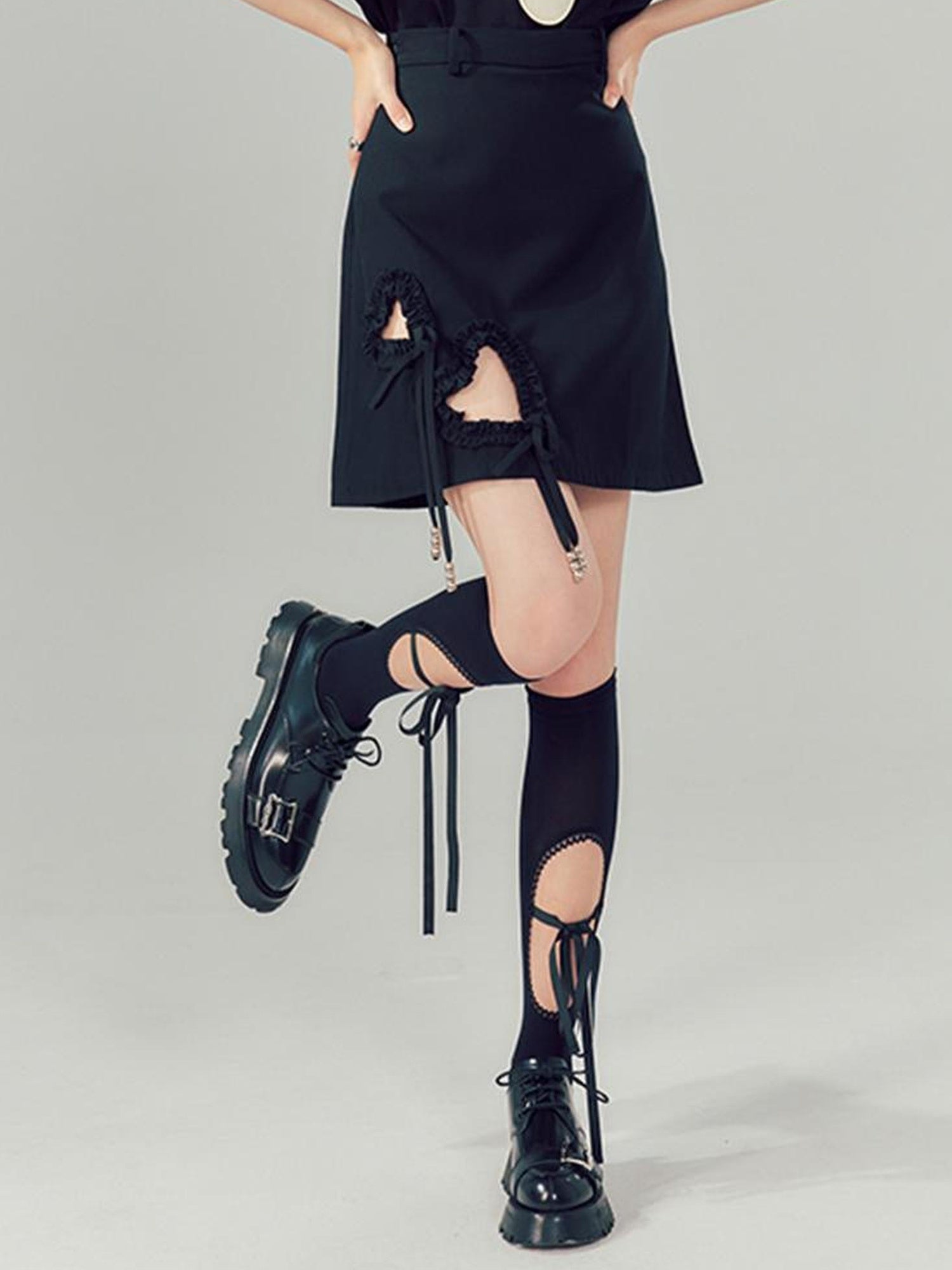 DIDDI MODA Lace Trimmed Hollow Heart A Line Mini Skirt