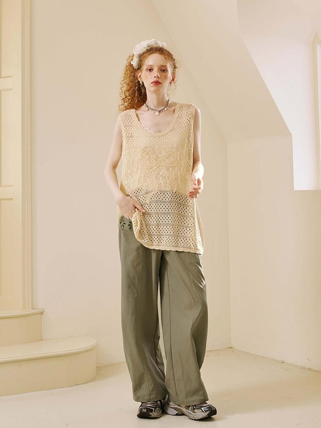 DIDDI MODA Laser Cut Floral Embroidered Curve Jeans