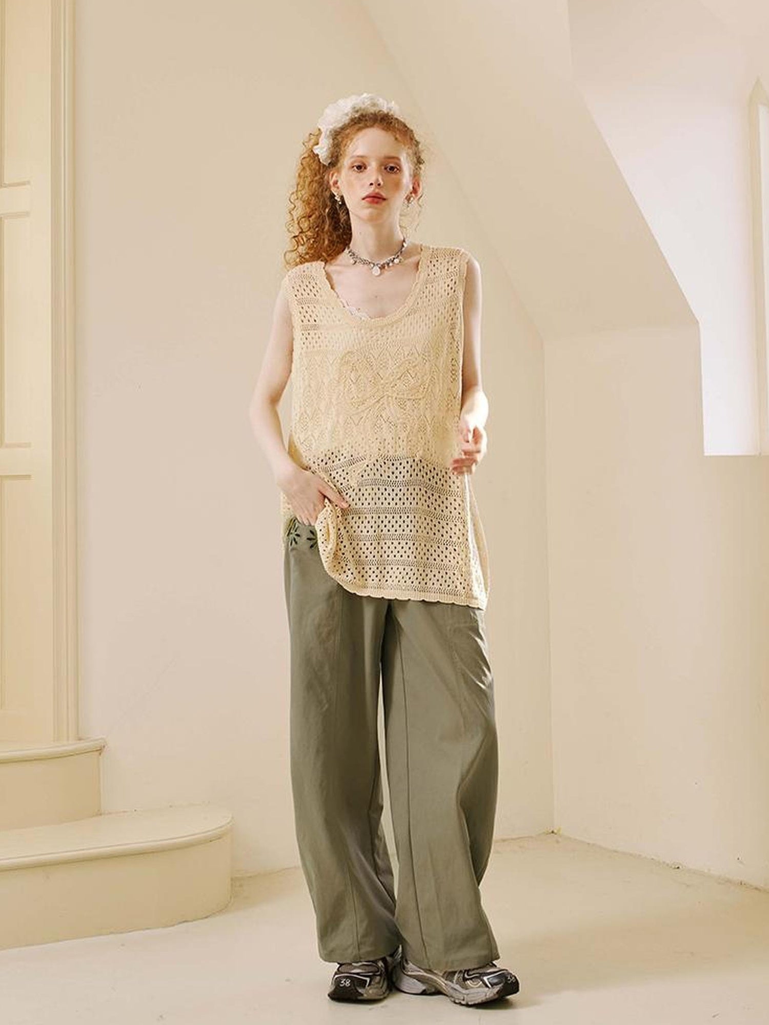 DIDDI MODA Laser Cut Floral Embroidered Curve Jeans