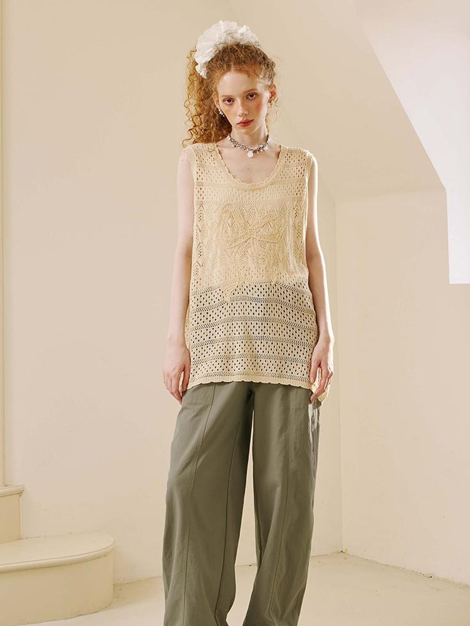 DIDDI MODA Laser Cut Floral Embroidered Curve Jeans