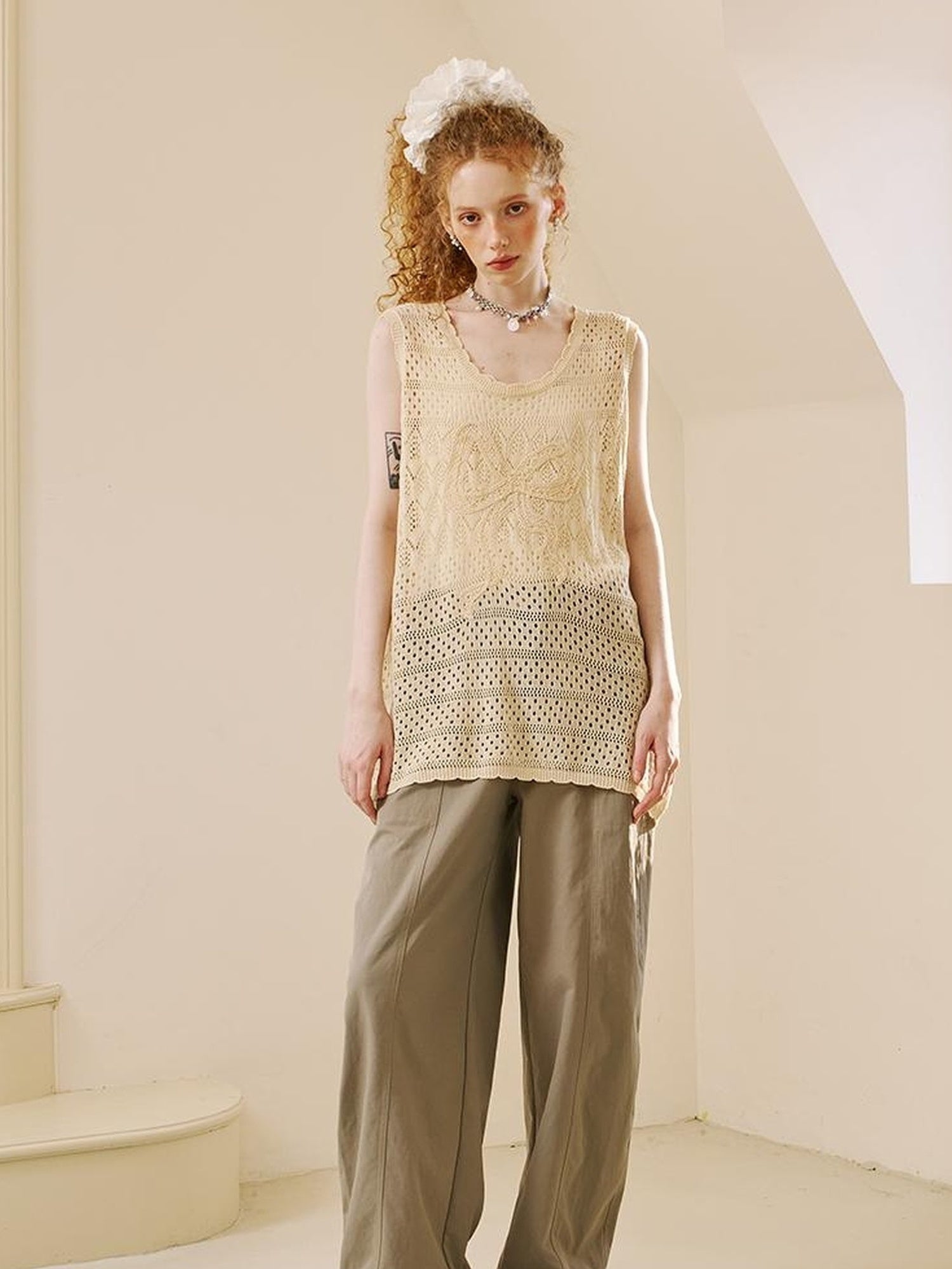 DIDDI MODA Loose Knit Vest With Bow Embroidery And Hollow Out