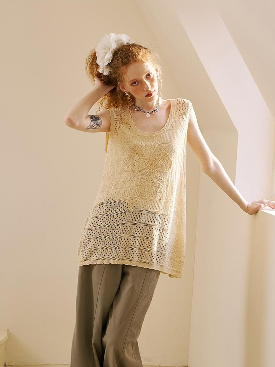 DIDDI MODA Loose Knit Vest With Bow Embroidery And Hollow Out