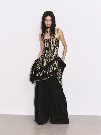 Low pixel Black Pressed Pleats Low Waist Studs Women&