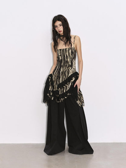 Low pixel Black Pressed Pleats Low Waist Studs Women&
