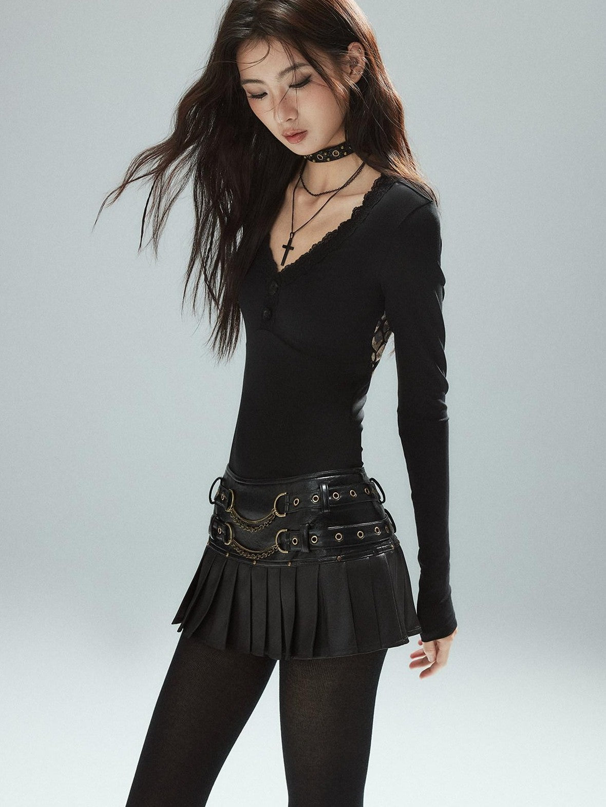 Low pixel Leopard Print Lace Trim Open Back V-neck Slim Fit Women&