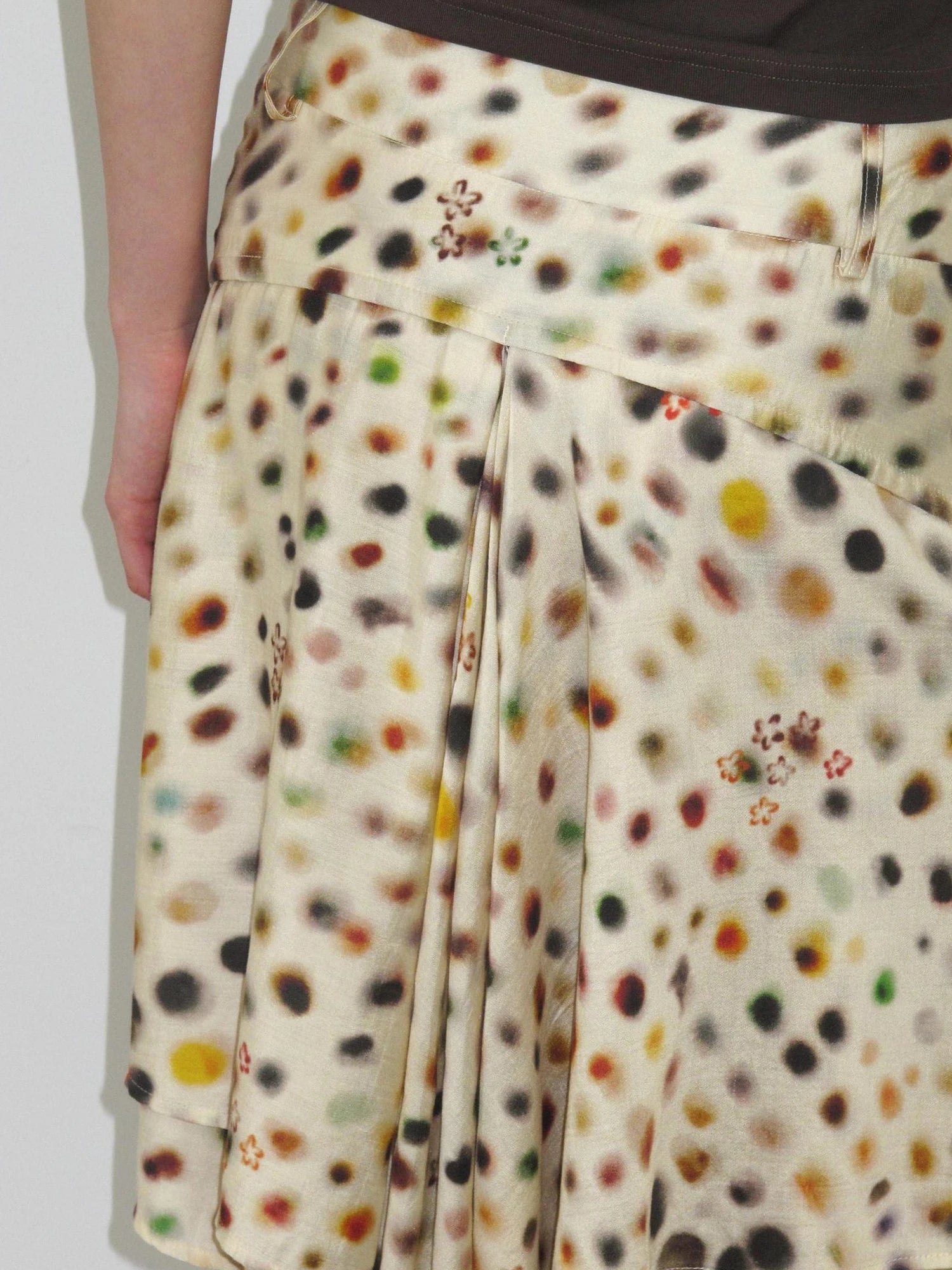 Mito de dar Acetate Tencel Psychedelic Dot A Line Skirt