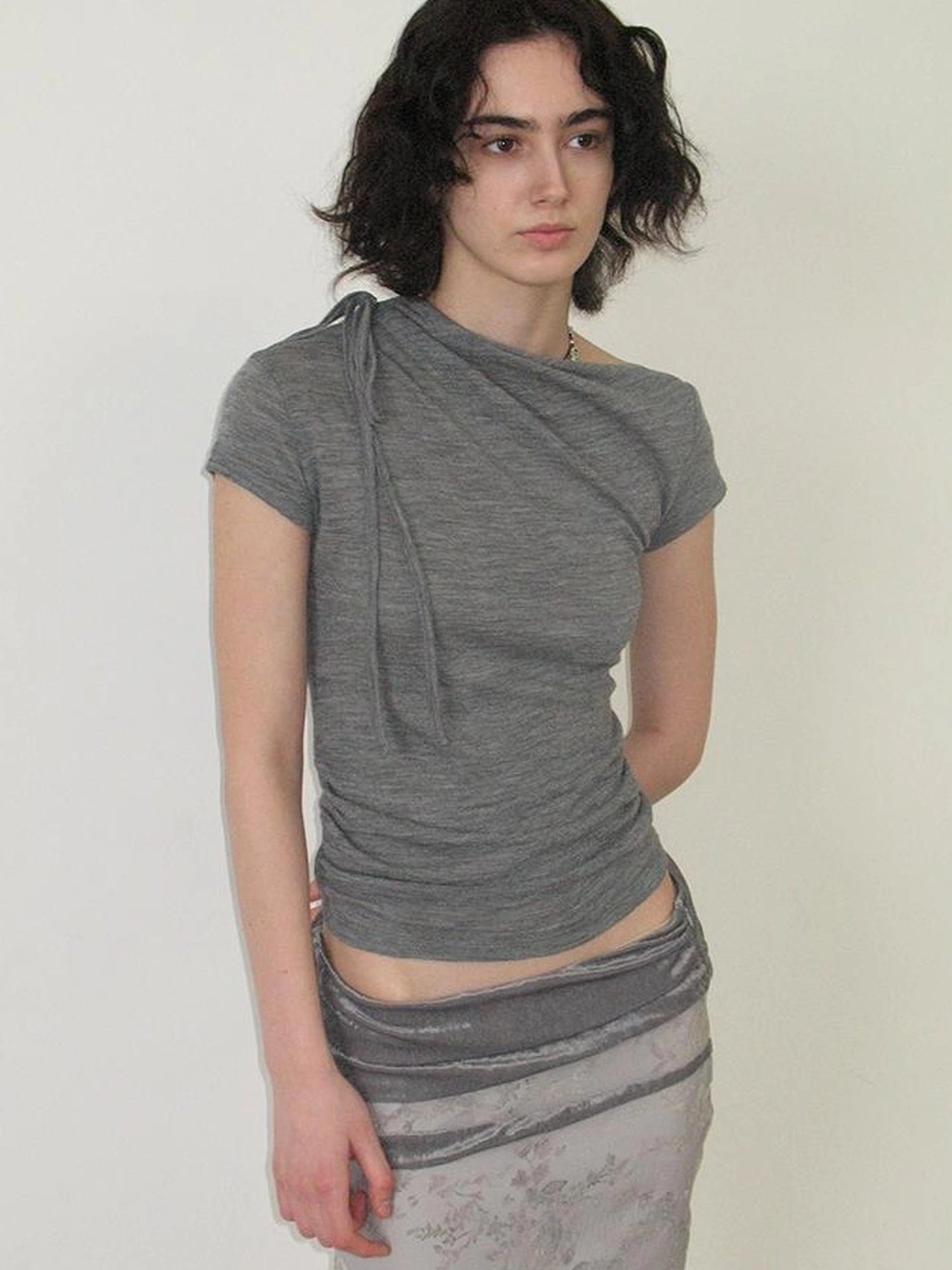Mito de dar Australian Wool Textured Off Shoulder Tie Front T-shirt
