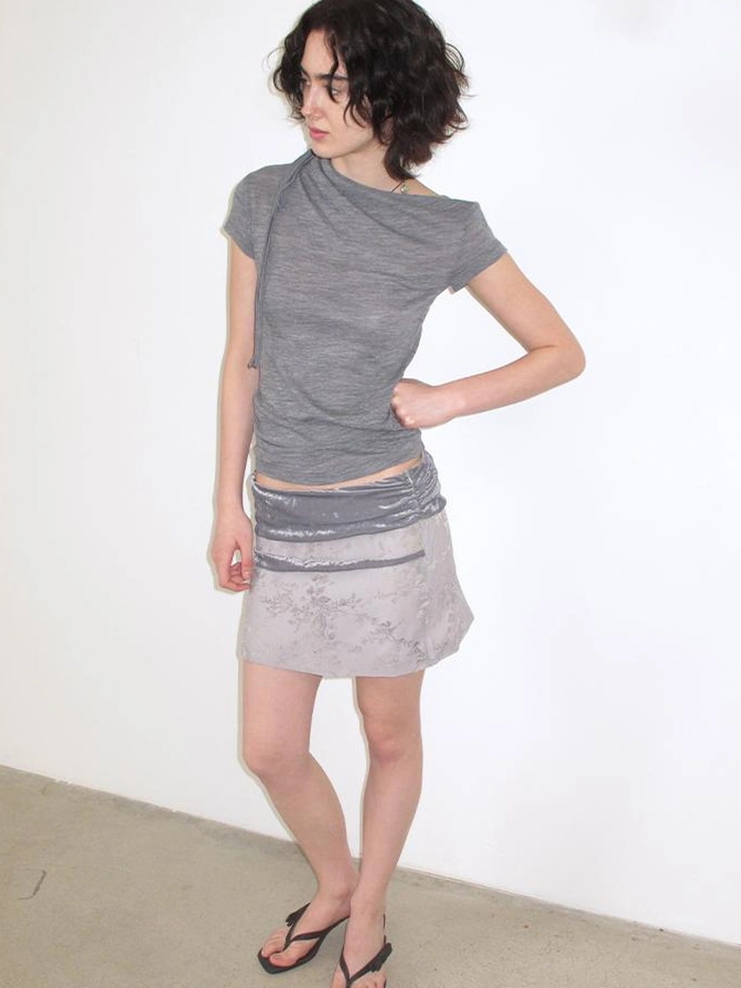 Mito de dar Australian Wool Textured Off Shoulder Tie Front T-shirt